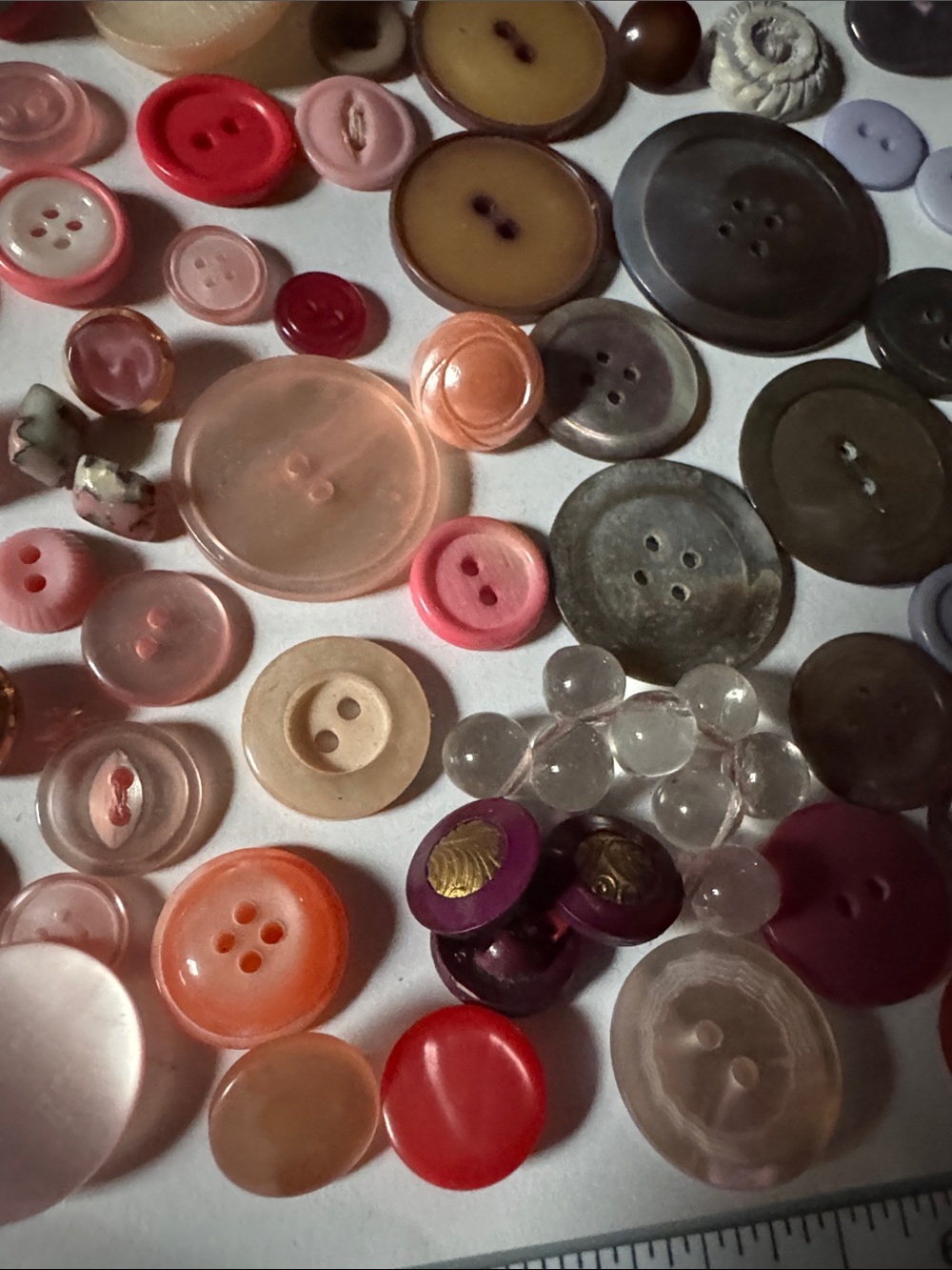 Button Lot- Pink, Purple, & Reds - Picture 6 of 15